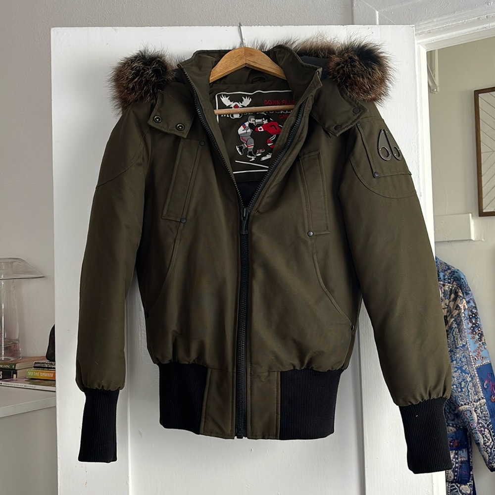 Moose Knuckles olive green down filled fur lines hooded parka size S